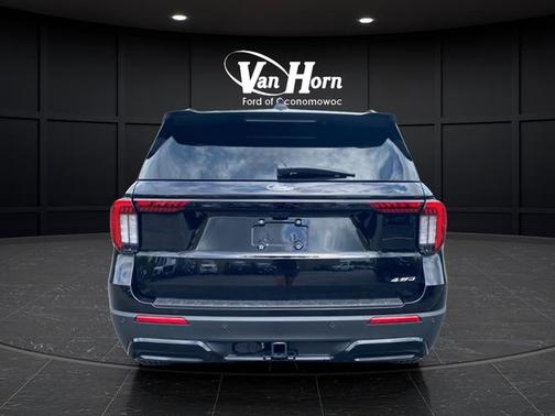 Black Metallic 2026 Ford Explorer ST-Line