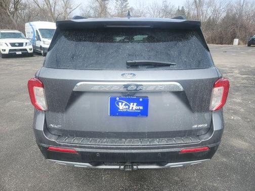Carbonized Gray Metallic 2021 Ford Explorer XLT