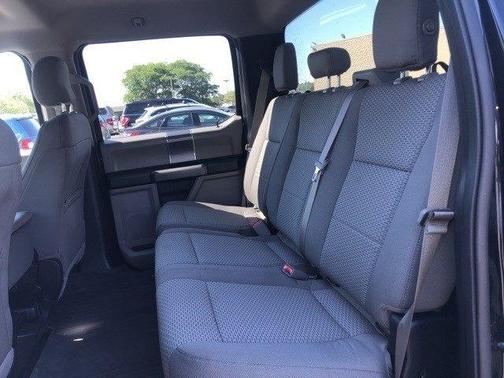 Photo 3 of 11 of 2016 Ford F-150 XLT