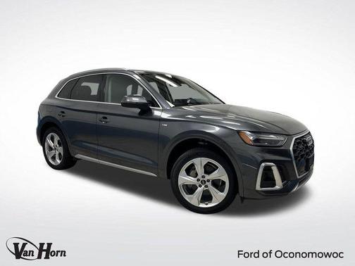 2022 Audi Q5 45 S line Prestige