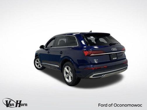 2023 Audi Q7 45 Premium Plus