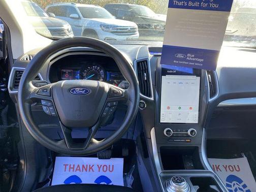 2022 Ford Edge SE