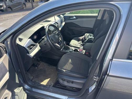 Platinum Gray Metallic 2022 Volkswagen Taos 1.5T SE
