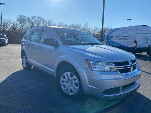 Bright Silver Metallic Clearcoat 2014 Dodge Journey American Value Pkg