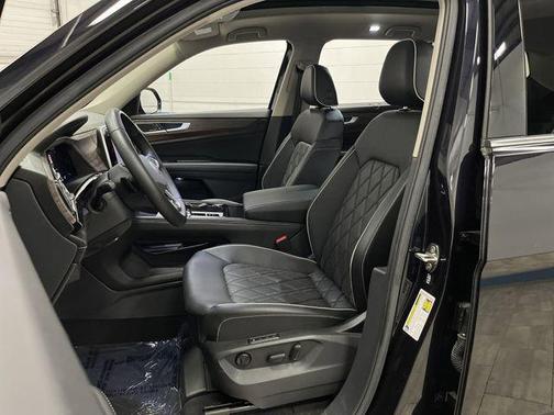 2024 Volkswagen Atlas 2.0T SEL Premium R-Line 4MOTION