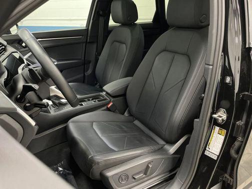 2022 Audi Q3 45 S line Premium