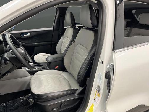 2023 Ford Escape PHEV SE