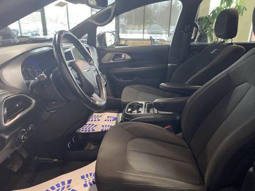 2021 Chrysler Pacifica Touring