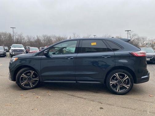 2022 Ford Edge ST