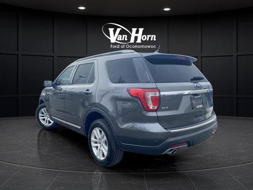 Magnetic 2018 Ford Explorer XLT