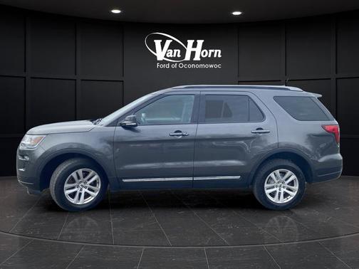 Magnetic 2018 Ford Explorer XLT