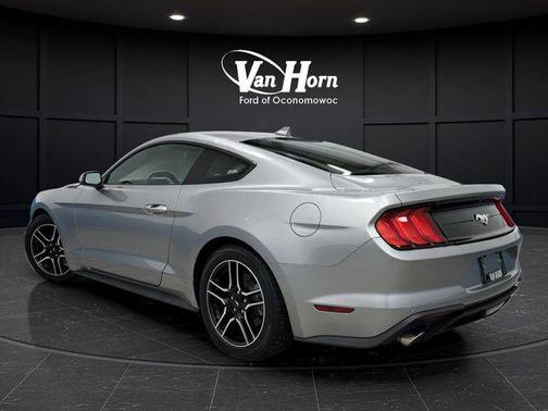 2022 Ford Mustang EcoBoost