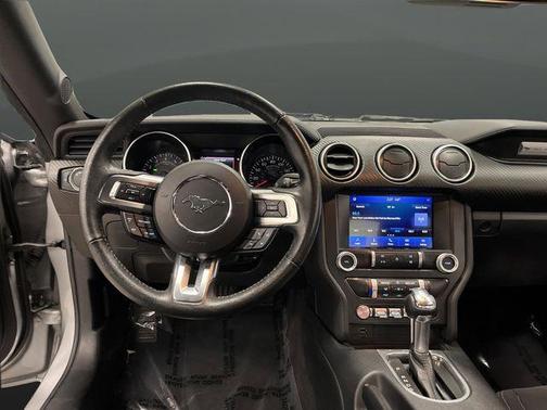 2022 Ford Mustang EcoBoost