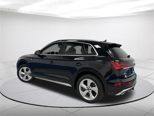 Black Metallic 2023 Audi Q5 45 S line Premium Plus