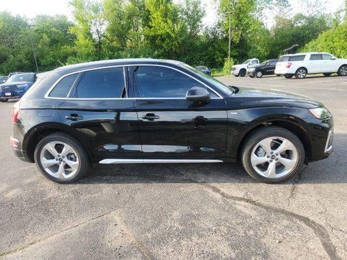 Black Metallic 2023 Audi Q5 45 S line Premium Plus