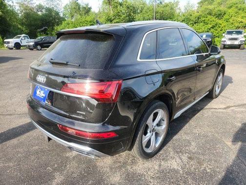 Black Metallic 2023 Audi Q5 45 S line Premium Plus