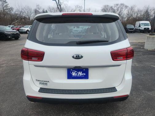 Snow White Pearl 2019 Kia Sedona L