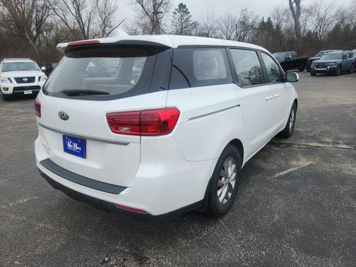 Snow White Pearl 2019 Kia Sedona L