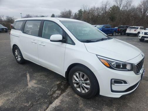 Snow White Pearl 2019 Kia Sedona L