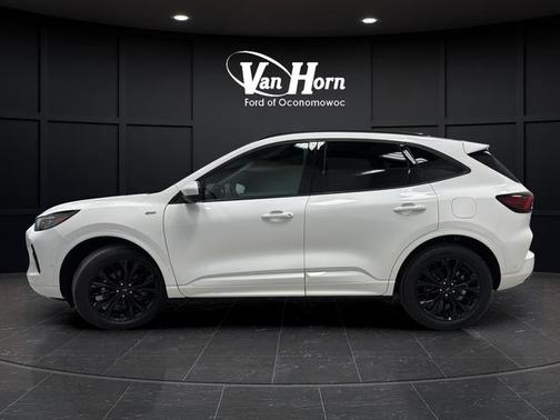 Star White Metallic Tri-Coat 2024 Ford Escape ST-Line Elite