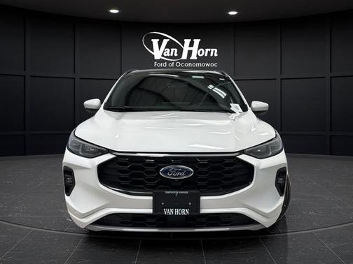 Star White Metallic Tri-Coat 2024 Ford Escape ST-Line Elite