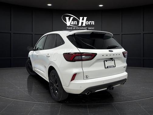 Star White Metallic Tri-Coat 2024 Ford Escape ST-Line Elite