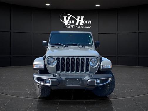 Sting-Gray Clearcoat 2023 Jeep Gladiator Sport S