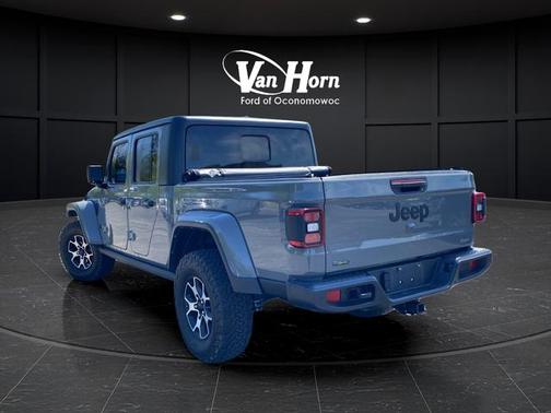 Sting-Gray Clearcoat 2023 Jeep Gladiator Sport S