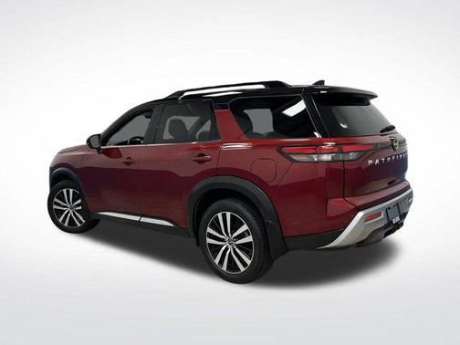 2023 Nissan Pathfinder Platinum 4WD