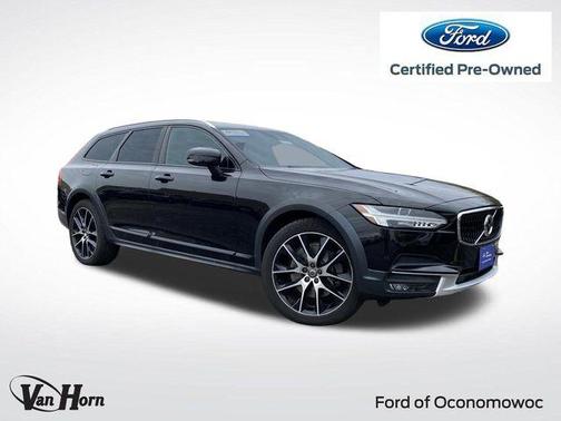2018 Volvo V90 Cross Country T6