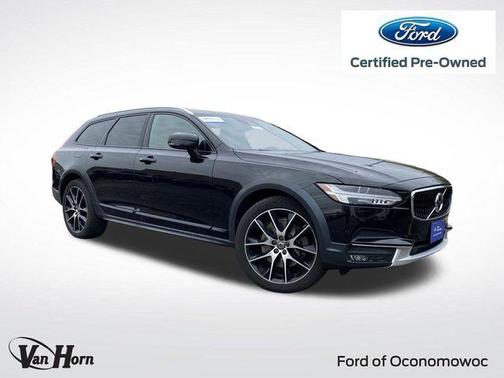 2018 Volvo V90 Cross Country T6