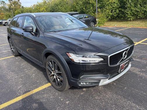 2018 Volvo V90 Cross Country T6