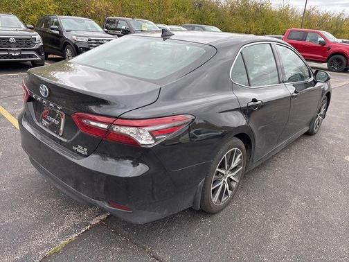 2021 Toyota Camry Hybrid XLE