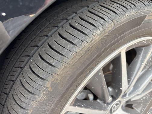 2021 Toyota Camry Hybrid XLE