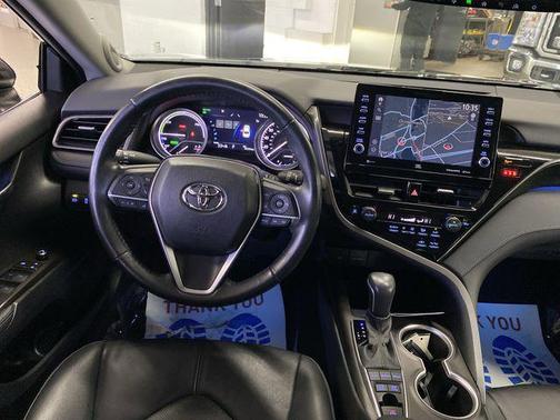 2021 Toyota Camry Hybrid XLE