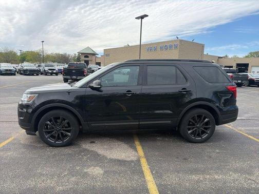 Shadow Black 2018 Ford Explorer XLT