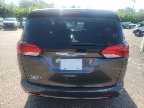 Granite Crystal Metallic Clearcoat 2021 Chrysler Voyager LXI