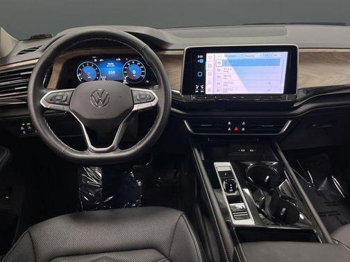 2024 Volkswagen Atlas 2.0T SE w/Technology 4MOTION