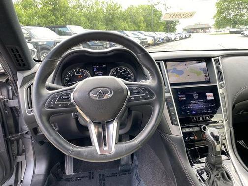 2022 INFINITI Q60 LUXE AWD