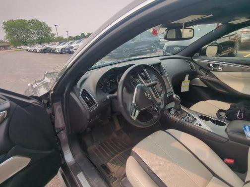 2022 INFINITI Q60 LUXE AWD