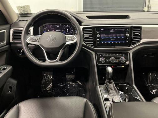 2023 Volkswagen Atlas 3.6L SE w/Technology