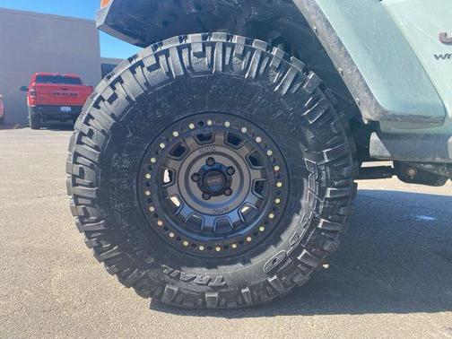 Earl Clearcoat 2023 Jeep Wrangler Rubicon