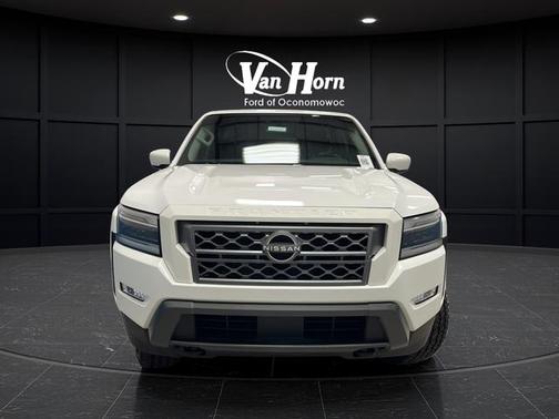 Glacier White 2022 Nissan Frontier SV