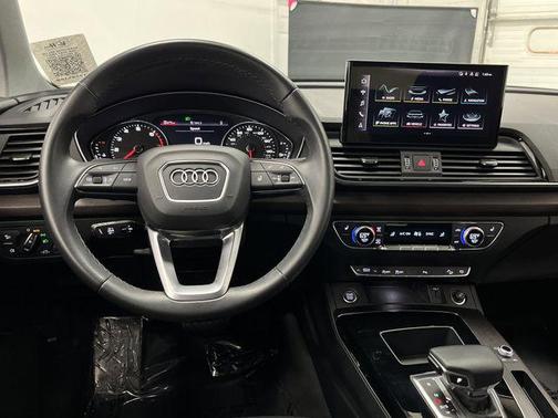 2023 Audi Q5 40 Premium