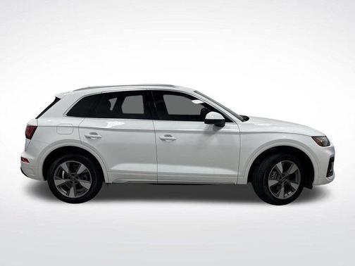 2023 Audi Q5 40 Premium