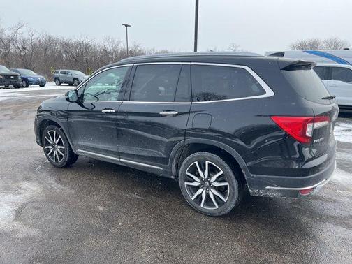 2019 Honda Pilot Touring 8-Passenger