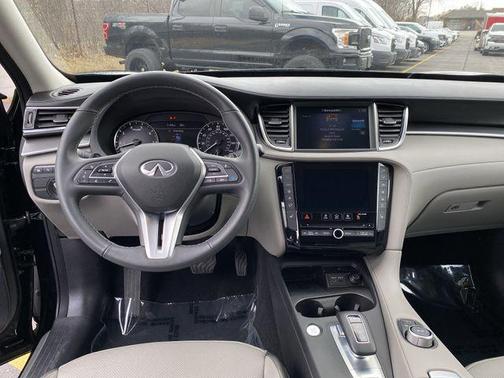 2023 INFINITI QX50 LUXE AWD