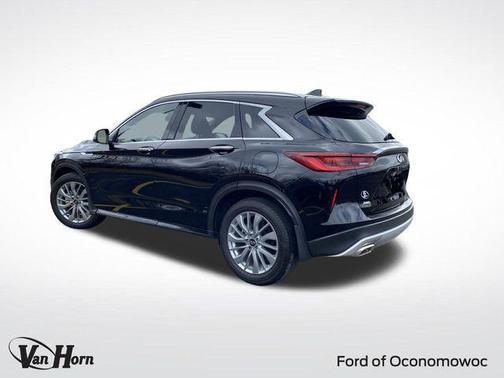 2023 INFINITI QX50 LUXE AWD