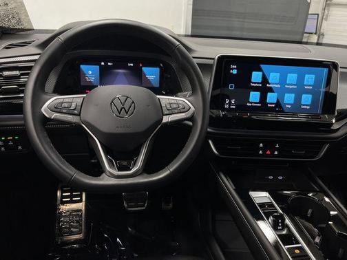 2024 Volkswagen Atlas Cross Sport 2.0T SEL Premium