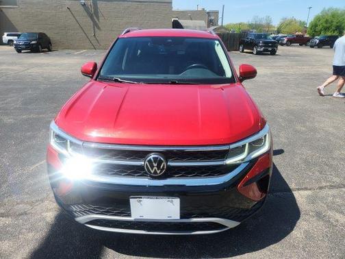 Red Metallic 2022 Volkswagen Taos 1.5T SEL